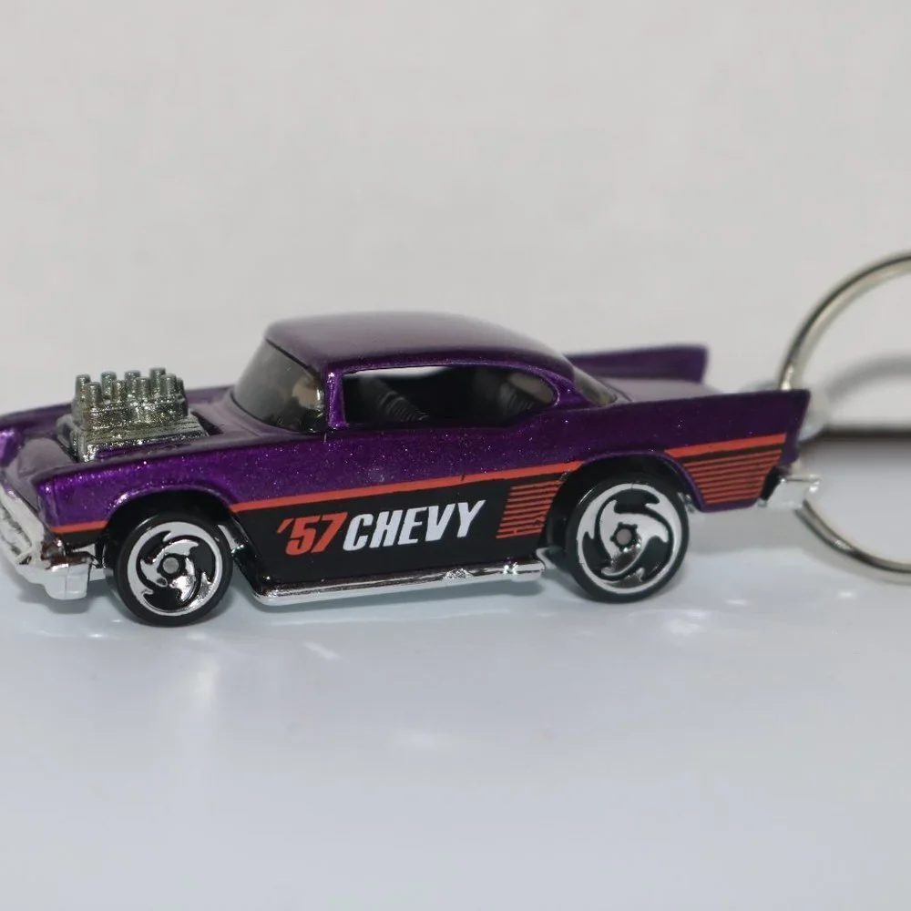 Hot Wheels '57 Chevy CUSTOM keychain